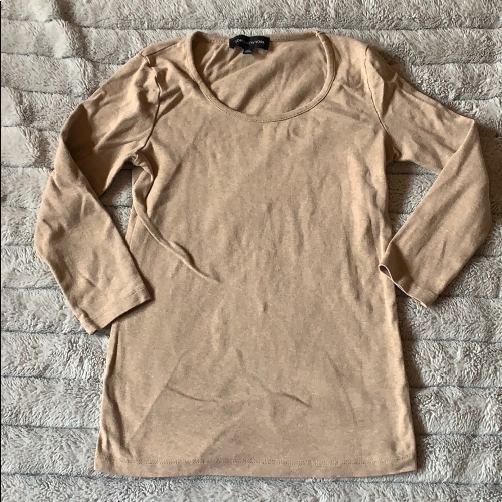 NWOT Cute 3/4 Sleeve Top